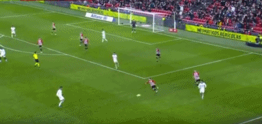 罗马诺：曼联并未与巴萨就费尔明展开谈判，球员只专注巴萨