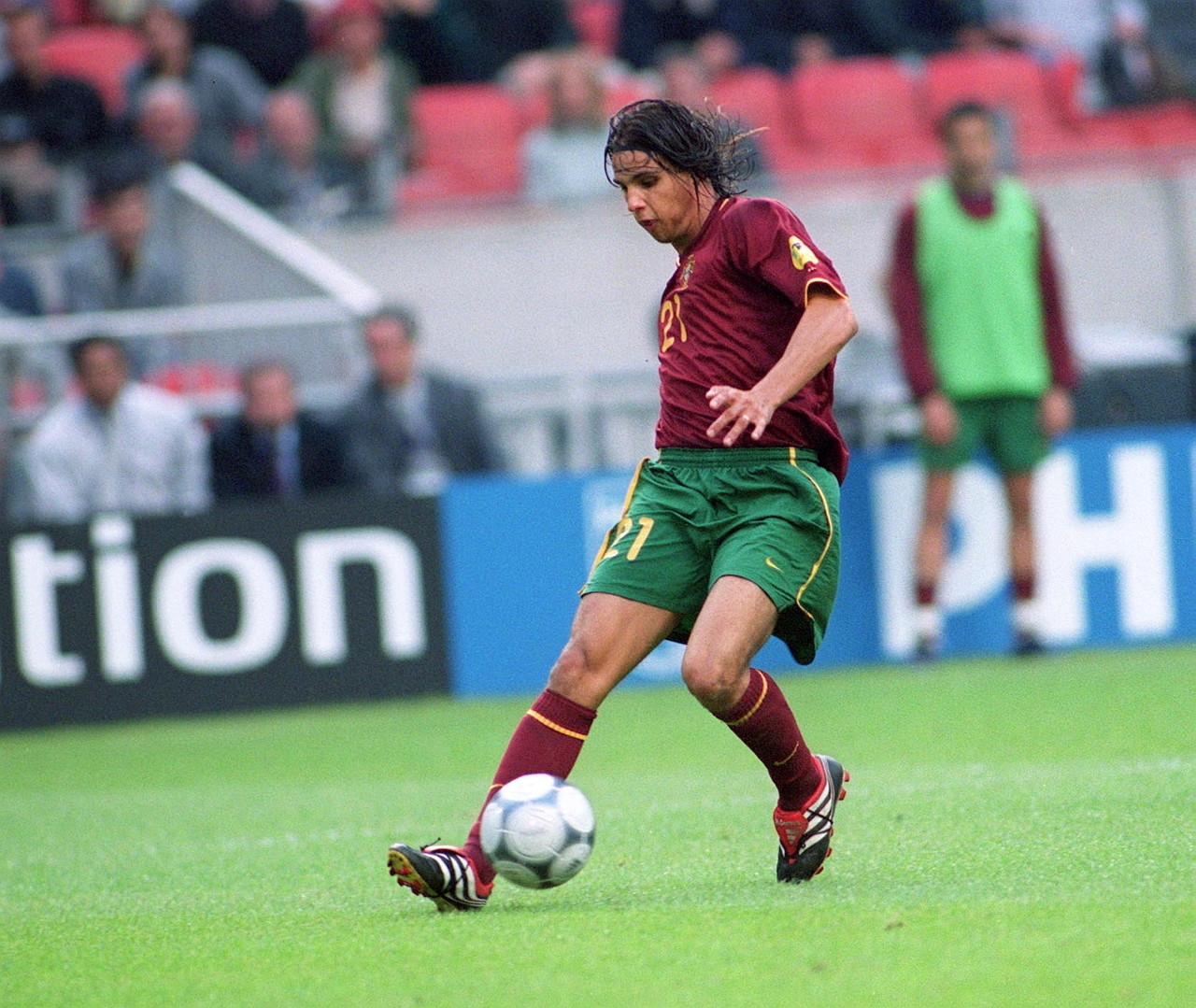 海港发文祝福奥斯卡：艰难时刻会过去，我们与功勋队长同在