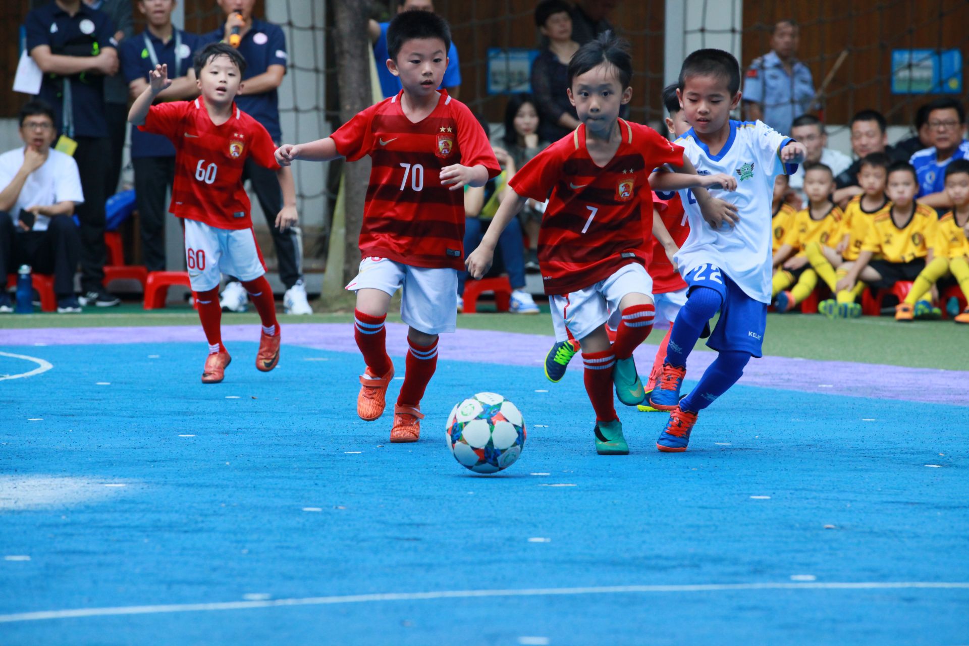 2026新手入坑首选！五大福利多、“抽卡不坐牢”的手游推荐