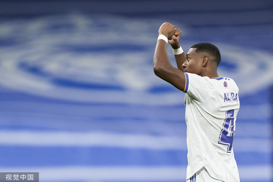 湖人末节连续得分，锁定胜局