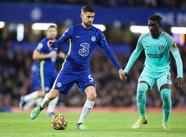 阿斯顿维拉英超前5轮不胜，现四连胜登顶英超第3