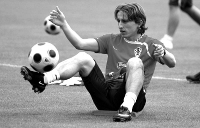 米体：罗马想在冬窗从马竞签拉斯帕多里，已经联系球员经纪人