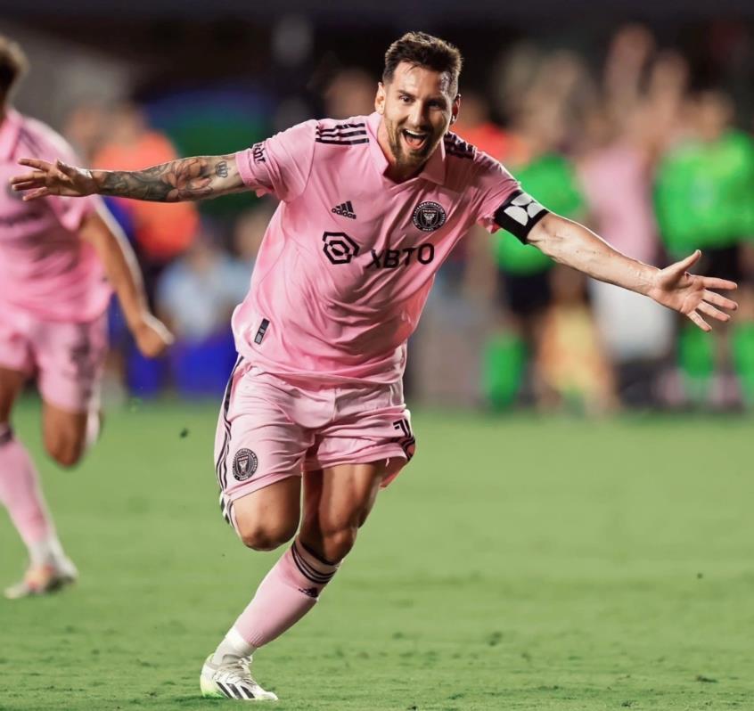 出战4场完成3场零封+两度扑点，迈尼昂当选米兰11月最佳球员