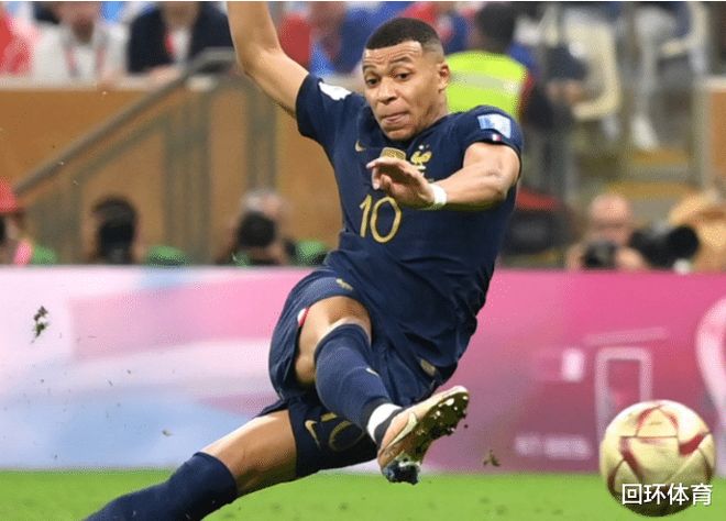 霍安：没人预料到梅西会回来，我希望他能来并和他一起踢球